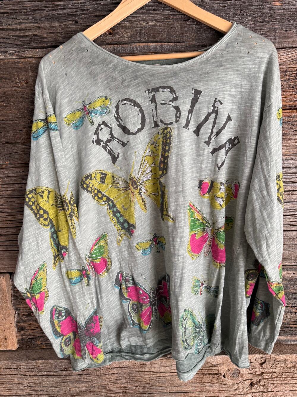 Magnolia Pearl Long Sleeve Butterfly Ensemble Viggo Tee Dove Glitter ONE SIZE